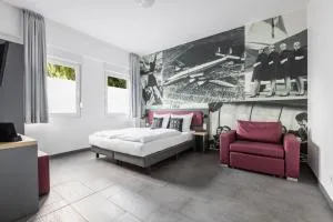 SMARTY Airport Cologne Hotel - KONTAKTLOSER SELF CHECK-IN - Ресрат