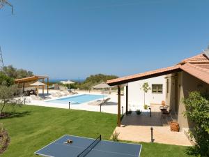 MaYa Villa, Heated Pool Estate near Rethymno andamenities!