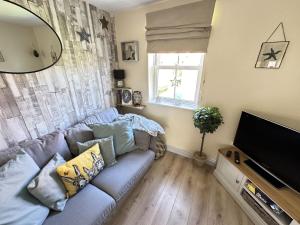 Starfish Shack - Part of the The Bay Filey Holiday Village with pool, gym and direct beach access, pub, restaurant, tennis and meadows walks