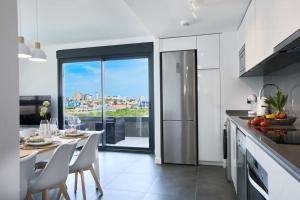 Modern Apartment with a pool - By Welcomely