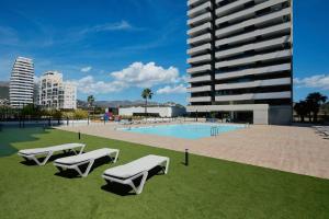 Modern Apartment with a pool - By Welcomely