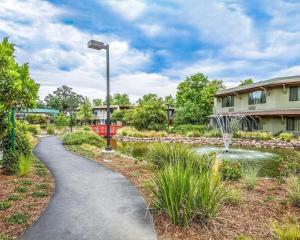 Gaia Hotel & Spa Redding, an Ascend Collection Hotel