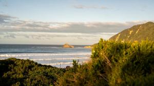 Milkwood Cottage - Seaview Serenity