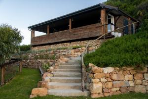 Milkwood Cottage - Seaview Serenity