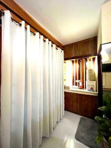 Cozy Bungalow Dua with AC and Generator in General Luna