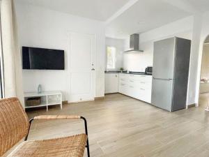 Apartamento Lia en Port Addaia, piscina y barbacoa, perfecto para vacaciones