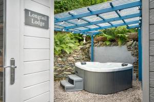 The High Longtail Lodge