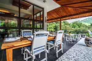 Spring Casa by EbonyStays, Bhimtal