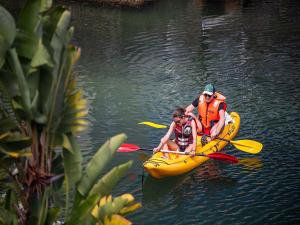 Modern Canal Lifestyle