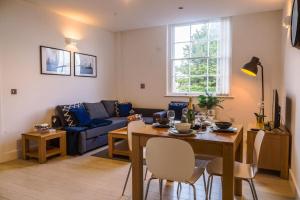 Central Flat, Free Parking, Ideal for Contractors