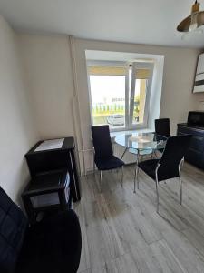 First line sea apartment