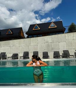 Czorsztyn Prestige Osada - dla osób od 12 lat - przyjazna psom z dostępnym parkiem dla psów z przepięknym widokiem na jezioro