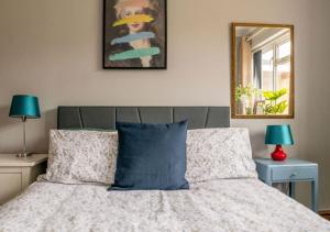 6 Riverside Apart Sleeps 5 NEC 7mins BHX 8mins