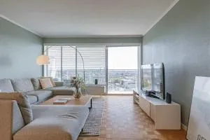 Huswell - Bright apartment with city view and terrace - Drongen