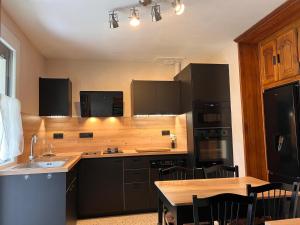 Appartements Appartement calme avec jardin dans maison : photos des chambres