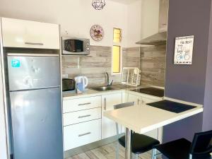 torry de yomely sea view