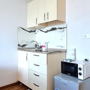 Seaview Charming Studio#7 Free Wi-Fi Kitchen Balcony