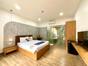 Khải Hoàn Luxury Hotel