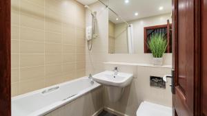 Post Knott Cottage At Windermere Marina Village