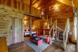 Alaya Stays Duplex Cottage with Tree House - Suro Woodcrest Chalet