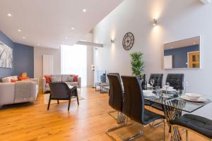 Host & Stay - The Old Antique Shop