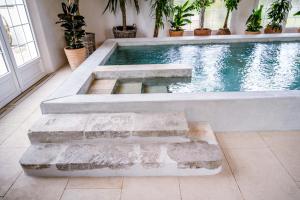 Appart'hotels Secret d-Uzes - Le Duche - Piscine chauffee et Jacuzzi : photos des chambres