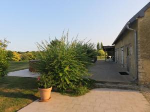 Closerie 3 étoiles La Poire à Loup, Domaine avec Piscine