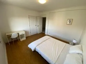 Half Way Lisbon - Porto - Pinheiros