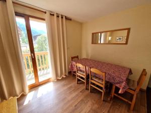 Appartements Charmant 2 Pieces + Cabine, Proche Pistes et Centre, 6 Couchages, Modane - FR-1-265-211 : photos des chambres