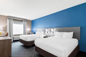 Queen Room with Two Queen Beds - Accessible/Non-Smoking  room in Comfort Inn Sylva - Cullowhee