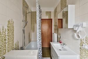 Dreibettzimmer mit Gemeinschaftsbad