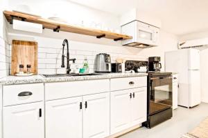 1BR Apt 1500 Monthly 8mins to Integris #C2