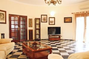 LaTorre seafront villa