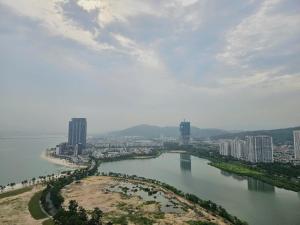 Homestay Citadine Ha Long Apartment with amazing sea view