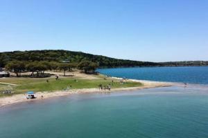 Canyon Lake luxury getaway, hot tub with Lakeview