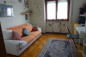 MomòHouse - 4 ospiti 2 camere WiFi A/C - Mostacciano 