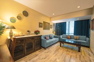 The Shalimar Hotel, Kemps Corner