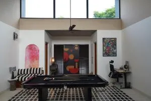 The Roadhouse - Minutes from the Runway - Sohāna