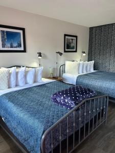 Queen Room room in Chalet Hotel Whitefish