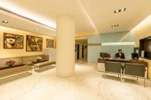 The Shalimar Hotel, Kemps Corner
