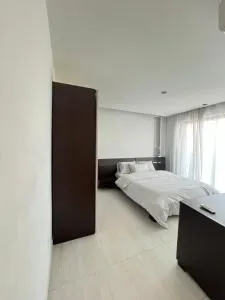 Premier Mansions - 阿塔德