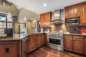 Ascent 408 by East West Hospitality