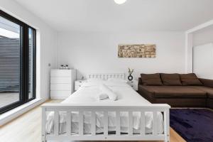 Spacious Sleep 14 - 1 min from Tooting Station MR3