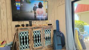 106 - 22 Newly Renovated Fabulous Condo