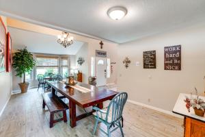 Pet-Friendly Riverside Retreat w Private Spa!