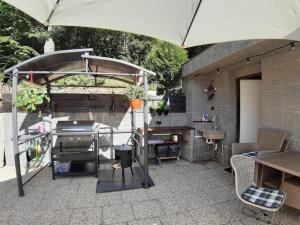 Лесной Коттедж Нова