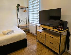 NERO studio confort tt équipé! Paris Villejuif métro 7 et 14