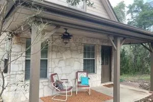 Perfect Hilltop Perch - Spring Branch