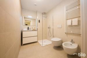 Waterfront Luxury 1BR, Free PARKING, AC, NETFLIX & WIFI BY TILO LUX