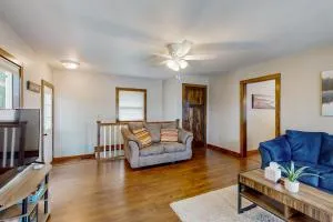 Lakeside Solitude - Isle